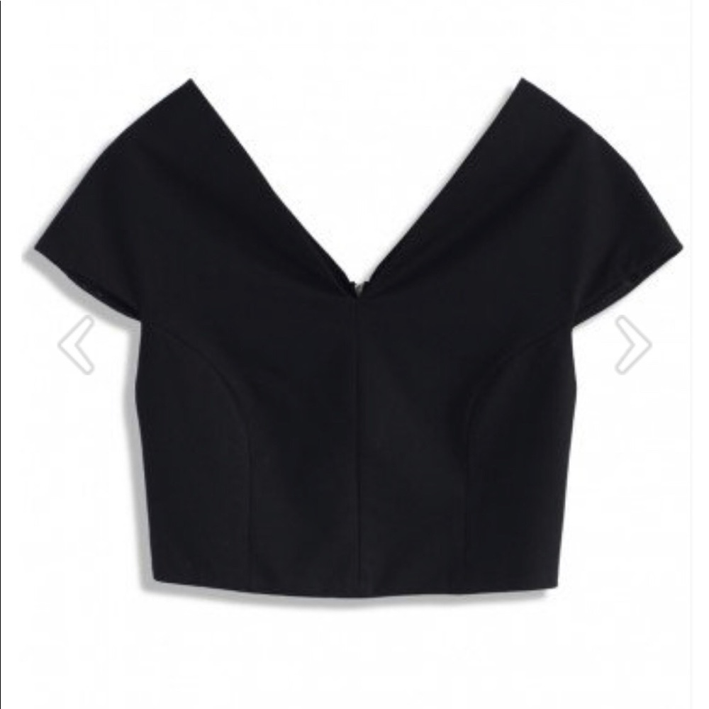 Timeless elegance v-neck cropped top